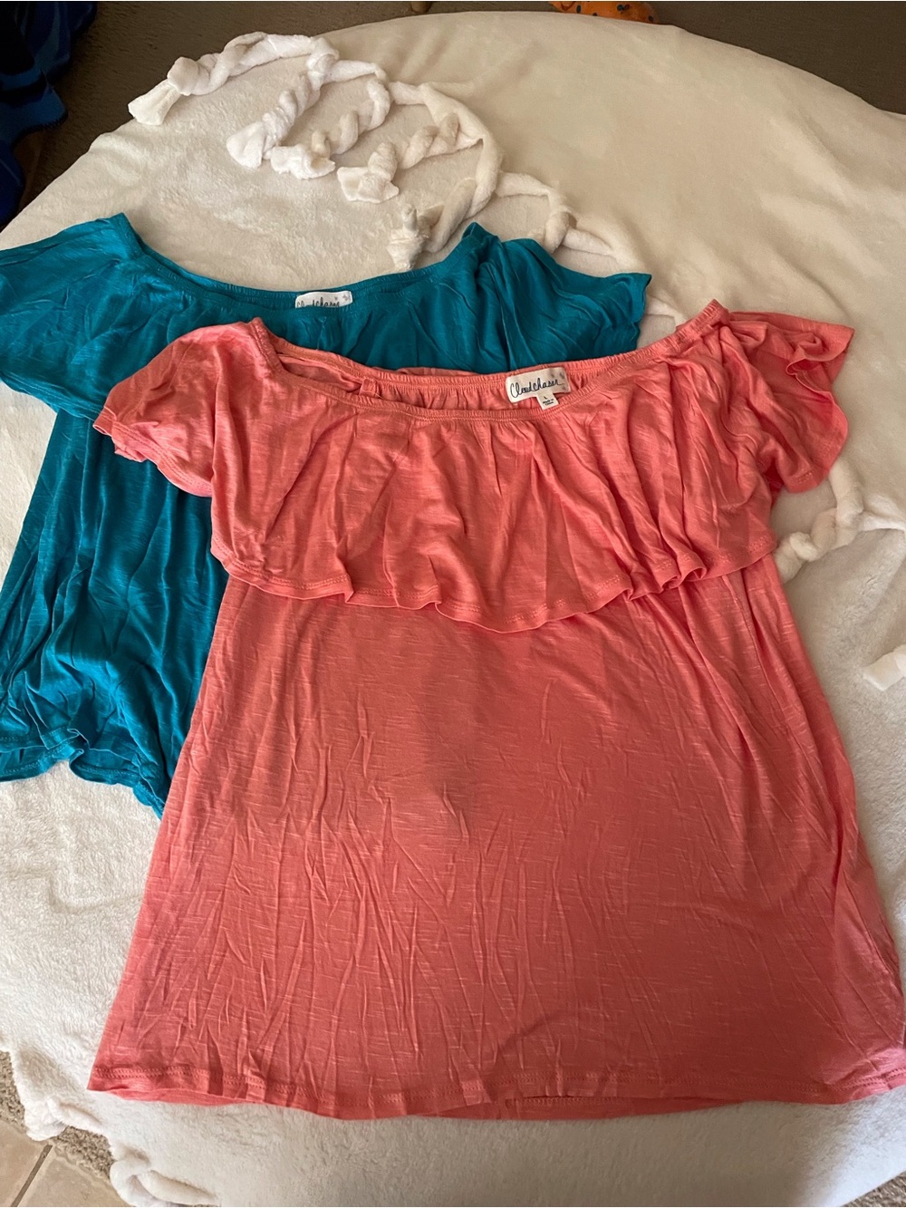 2 Cloud Chaser summer Off-Shoulder Ruffle Top in Coral and Teal size med.